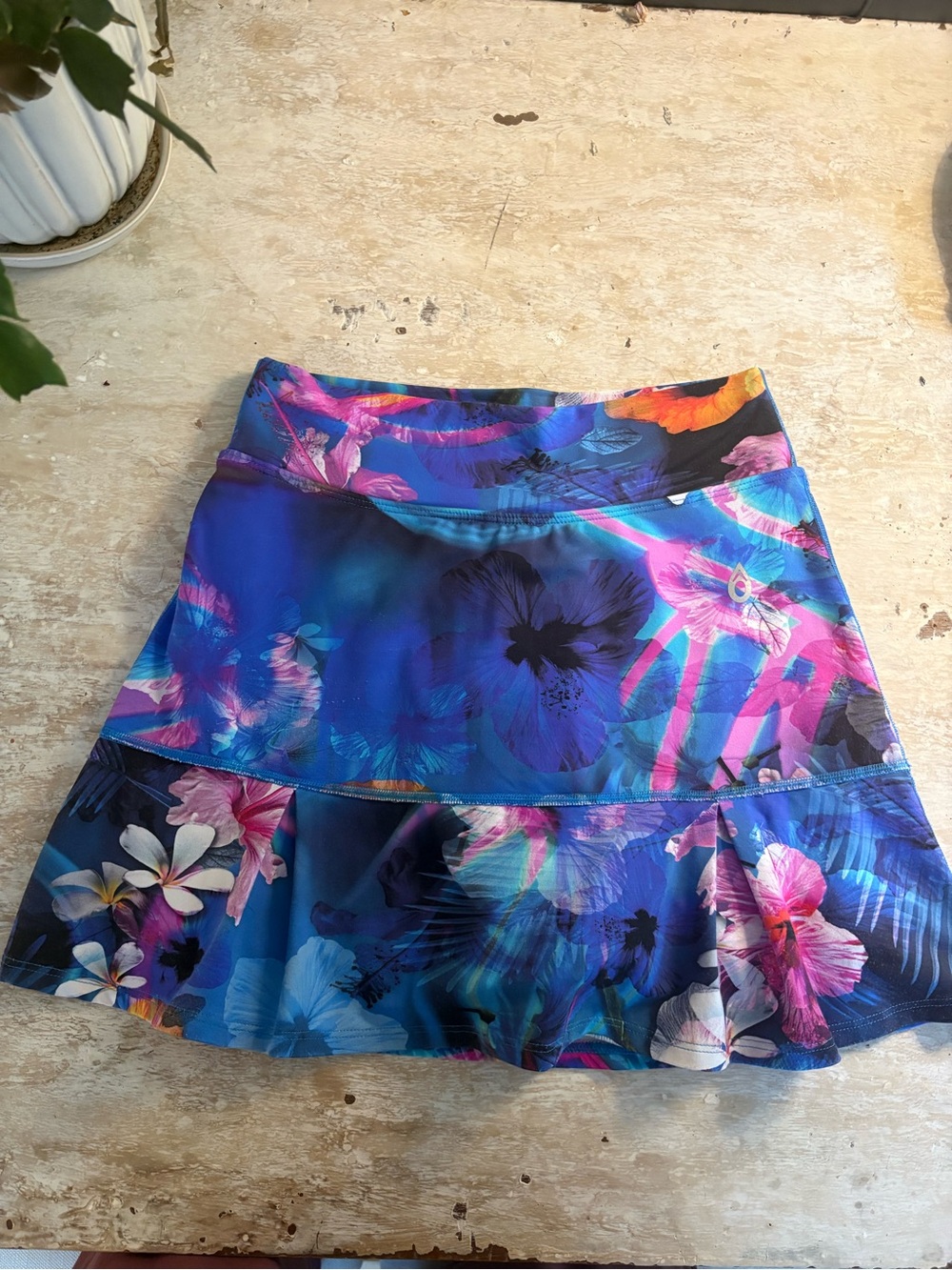 DonaJo tennis/golf skirt . Sz 1 ( see chart ). Like new